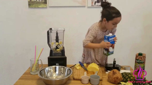Tzivi's Cooking show Piña colada
